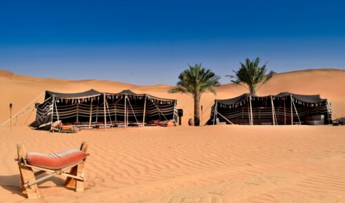 Dubai Zelt Wüste Shutterstock 1499809472