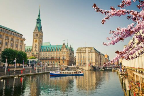 Hamburg,Townhall,And,Alster,River,At,Spring