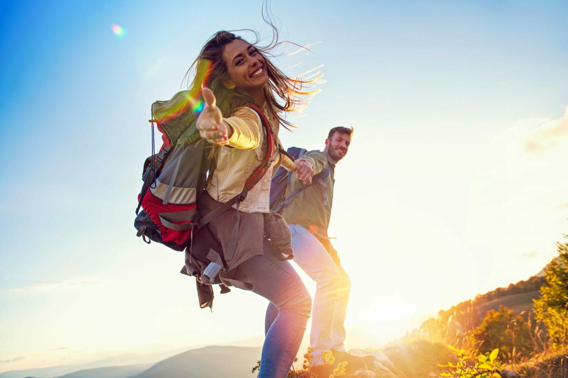 Wandern, Sonnenaufgang, Menschen Shutterstock 1711529689