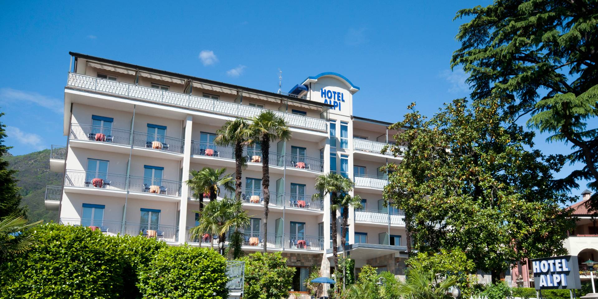 Busreise / Mehrtagesfahrt ab Stuttgart: Lago Maggiore – Hotel Alpi | Rutesheimer Reisebüro