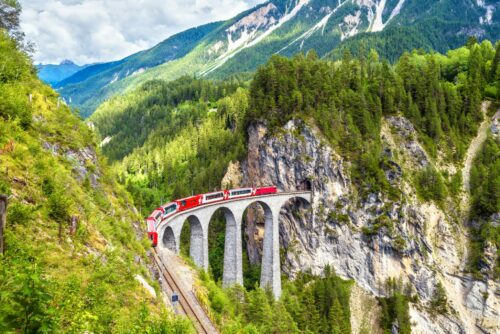 Train, Landwasser Viadukt, Switzerland Shutterstock 1619246908